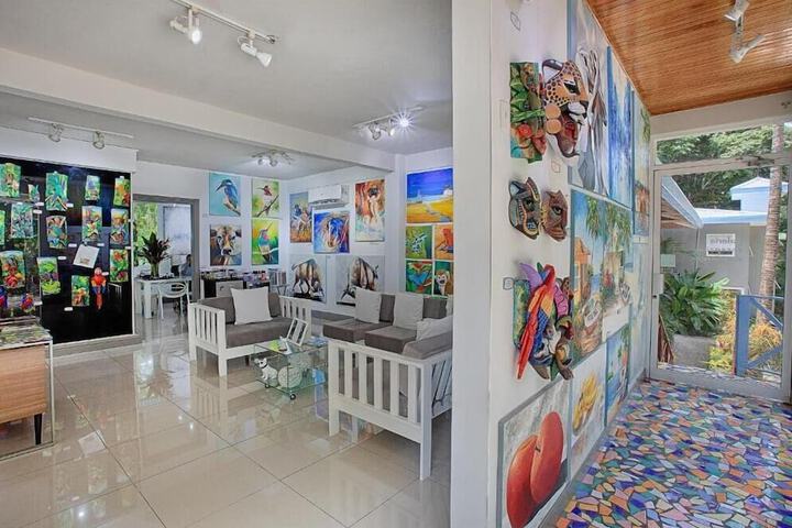 Entrance & Lobby