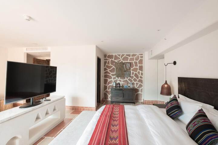 Room 4 of 78