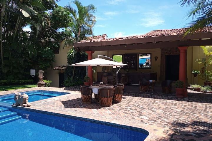 Pools & Facilities