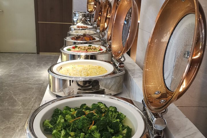 Dining 61 of 96