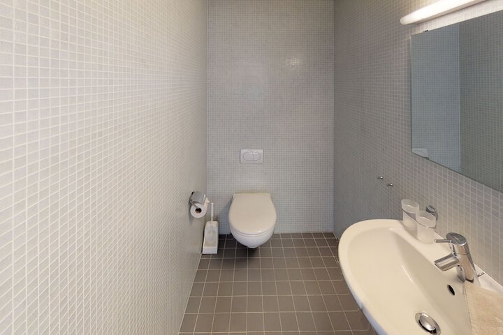 Room 15 of 35
