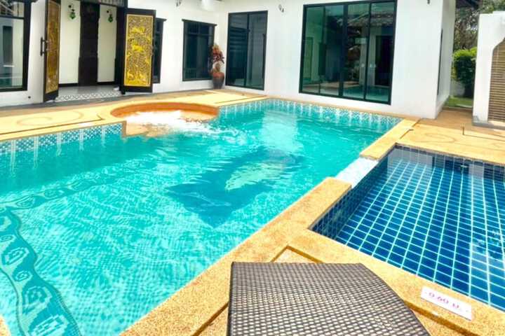 Pool 62 of 85