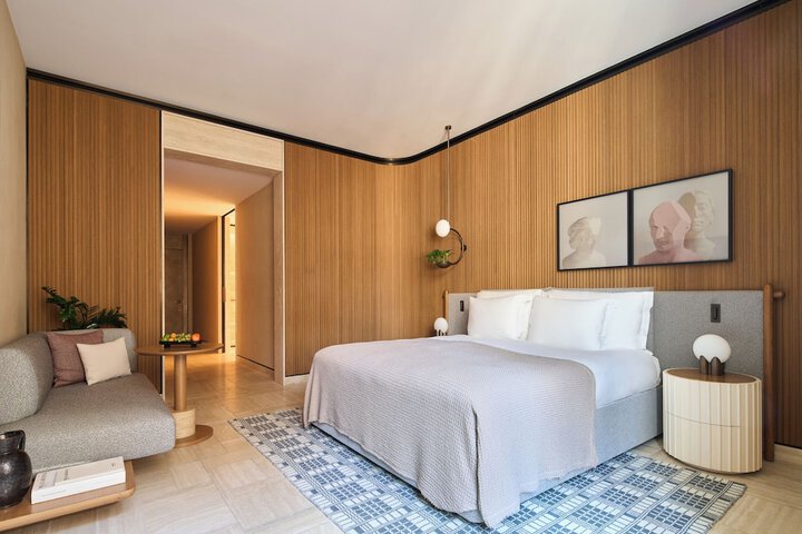 Room 40 of 95