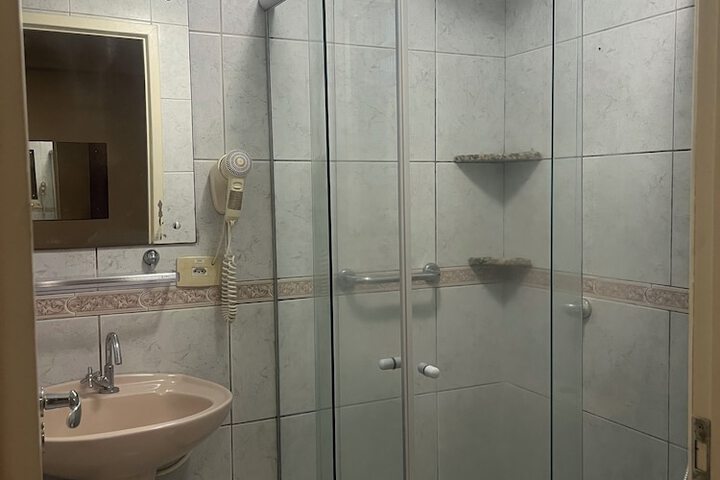 Room 65 of 80