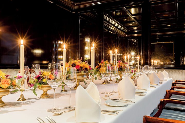 Ballroom/Hall 109 of 142