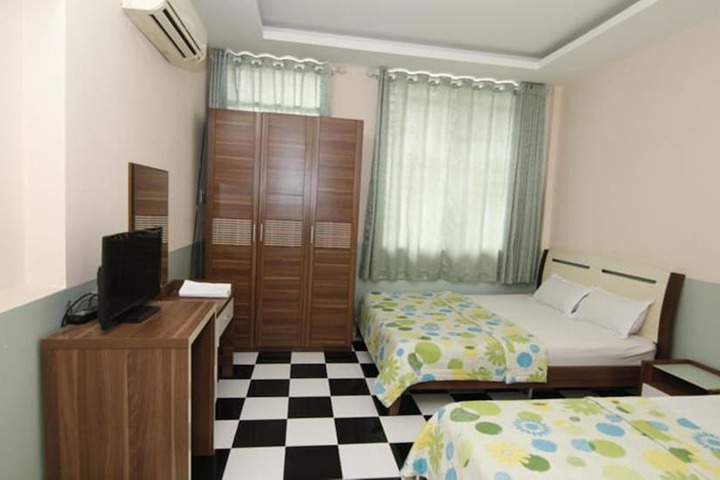 Room 16 of 51