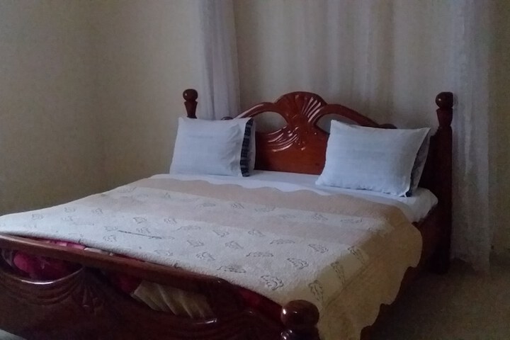 Room 8 of 34
