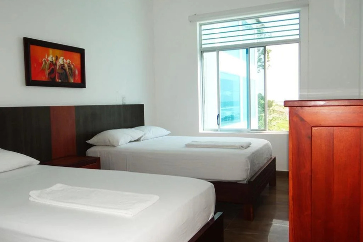 Room 5 of 17