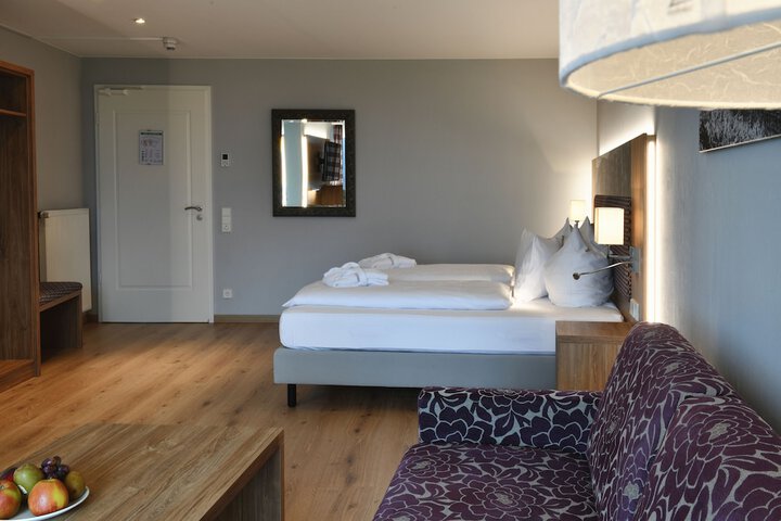 Room 20 of 137