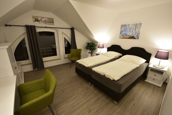 Room 20 of 149