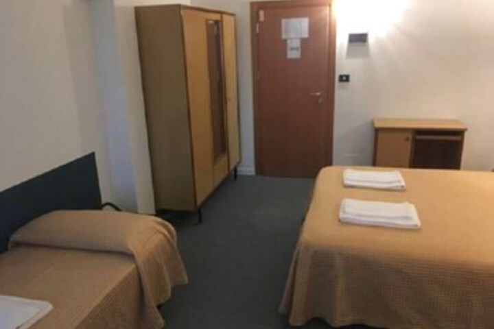 Room 19 of 21