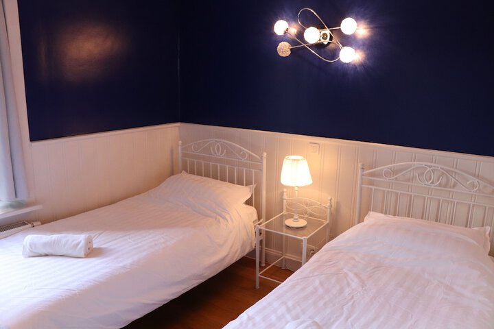 Room 12 of 51