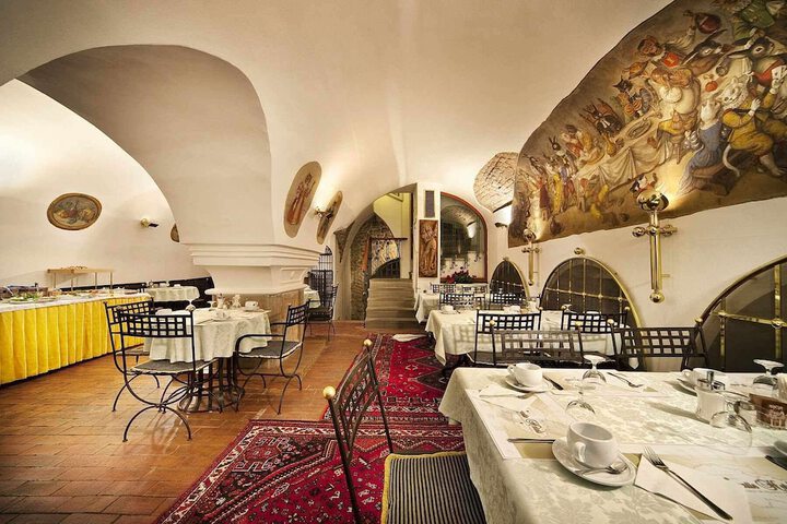 Guest Lobby