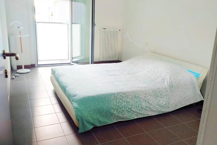 Room 4 of 13