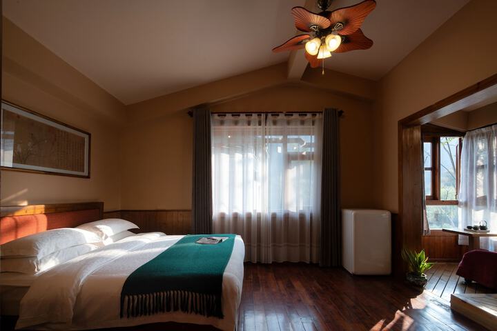 Room 32 of 111