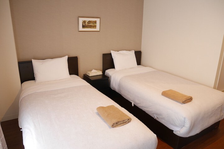 Room 17 of 60