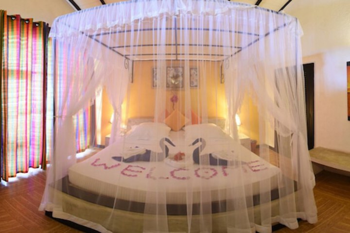 Room 3 of 33