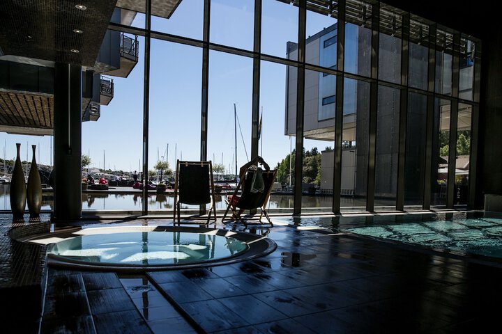 Pools & Facilities