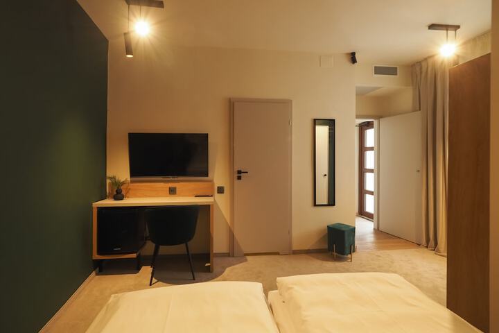 Room 31 of 74