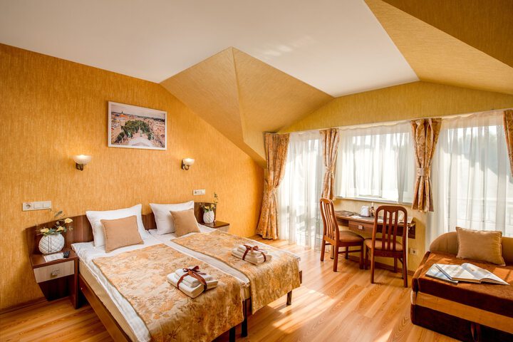 Room 17 of 64