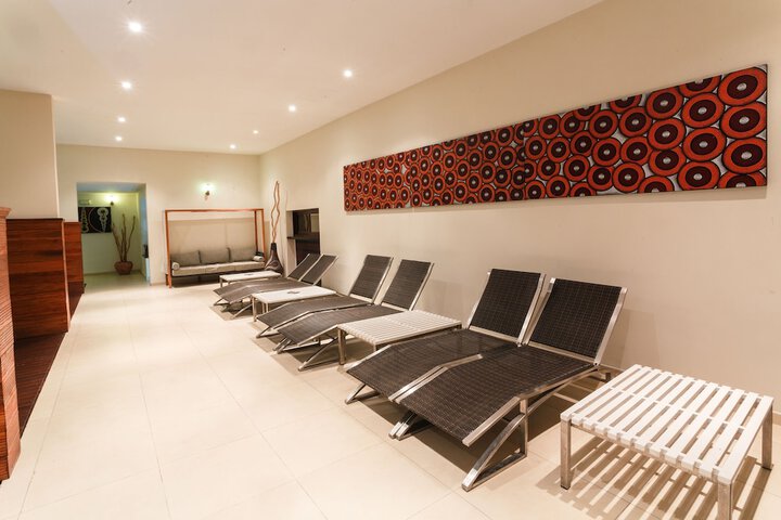 Pools & Facilities