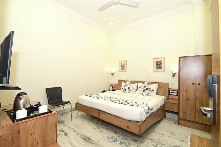 Room 29 of 63