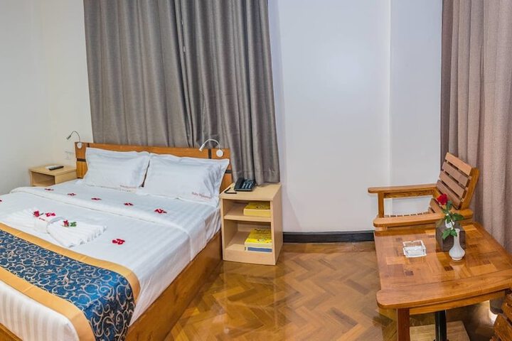 Room 8 of 21