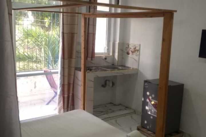 Room 8 of 36