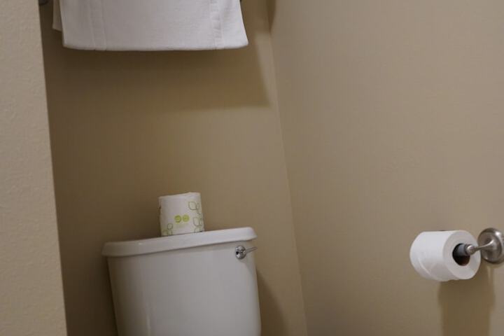 Room 27 of 52