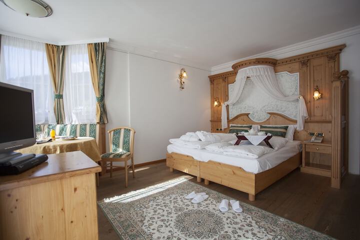 Room 9 of 91