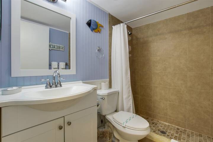 Room 16 of 25
