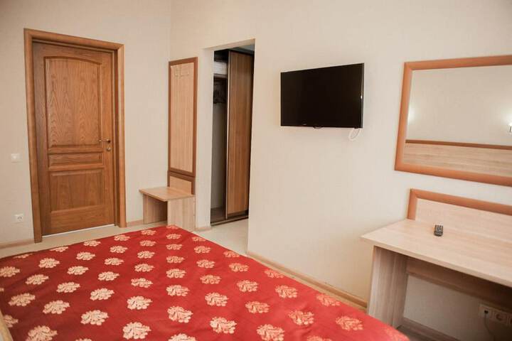 Room 7 of 14