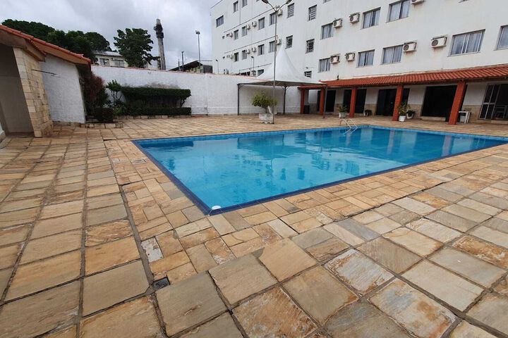 Pool 21 of 30