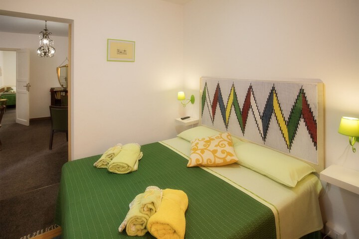 Room 13 of 79