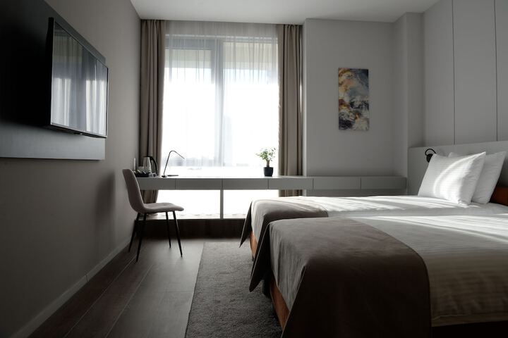 Room 15 of 49