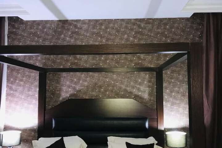 Room 7 of 25