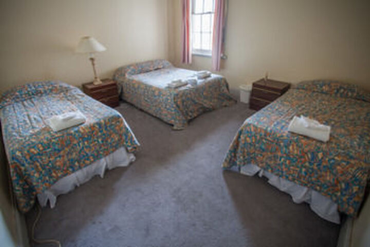 Room 12 of 32