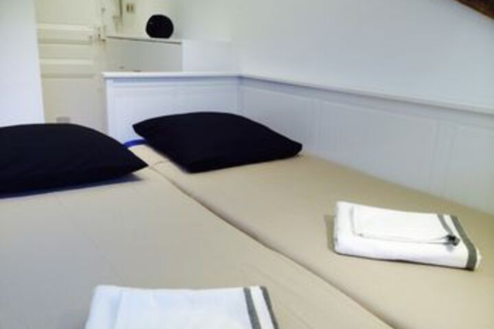 Room 28 of 63
