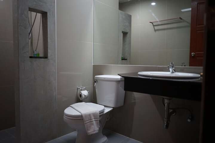 Room 21 of 37
