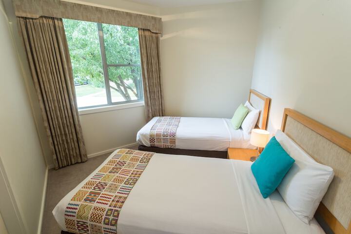 Room 6 of 113