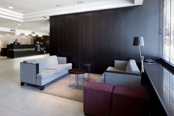 Entrance & Lobby