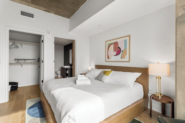 Room 167 of 860