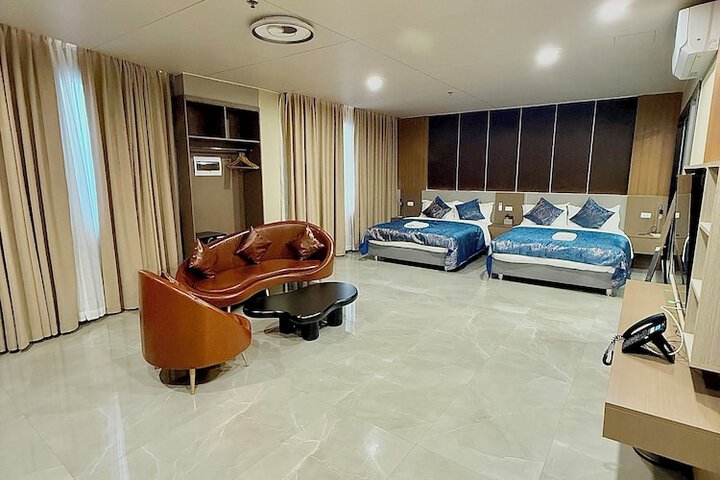 Skyport Hotel