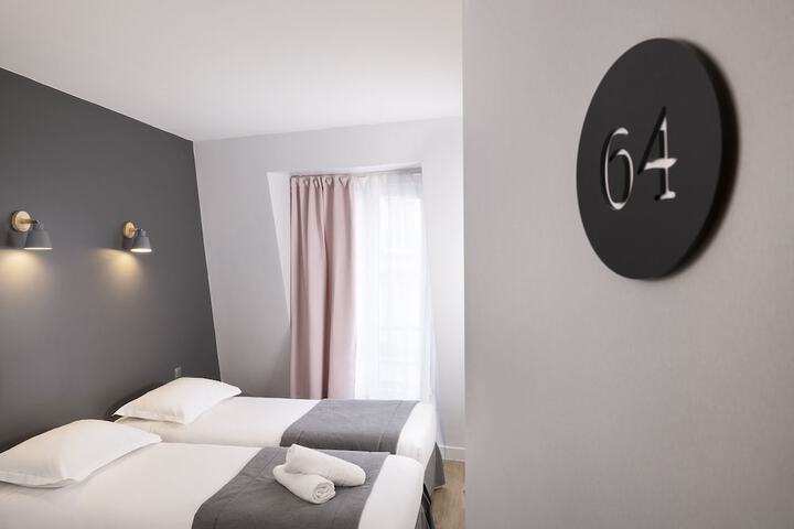 Room 8 of 53