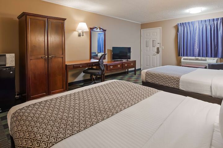 Room 4 of 22