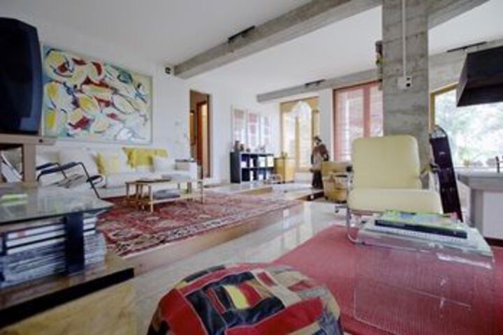 Room 13 of 20