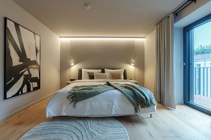 Room 4 of 20