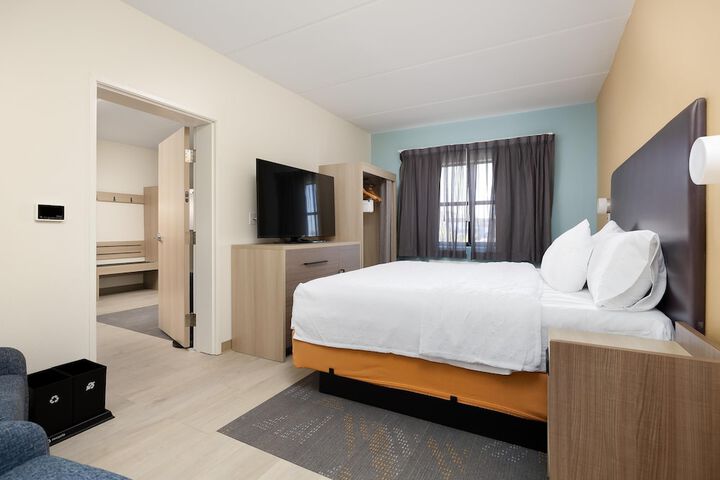 Room 42 of 104