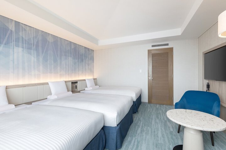 Room 10 of 38