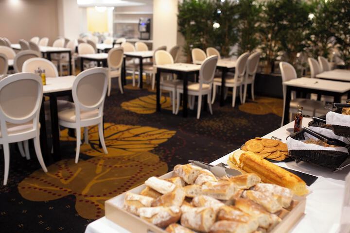 Dining 54 of 72